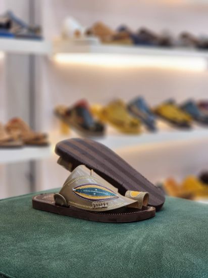 صورة زبيري وطني مطرز مديل م59